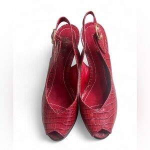Elegant Red Croc-Embossed Slingback Heels